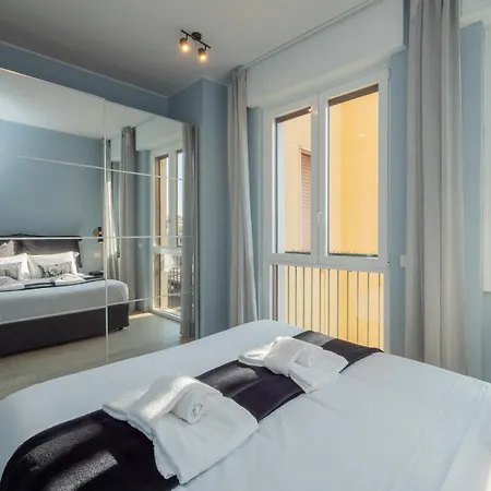 New Two-room A Stone's Throw From The M3 Metro Apartment *