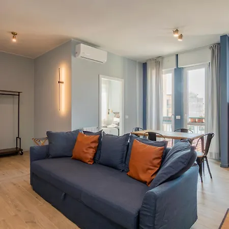 New Two-room A Stone's Throw From The M3 Metro Apartment Milan